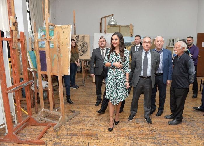 Leyla Aliyeva besucht Akademie der Künste und Nationales Onkologisches Zentrum